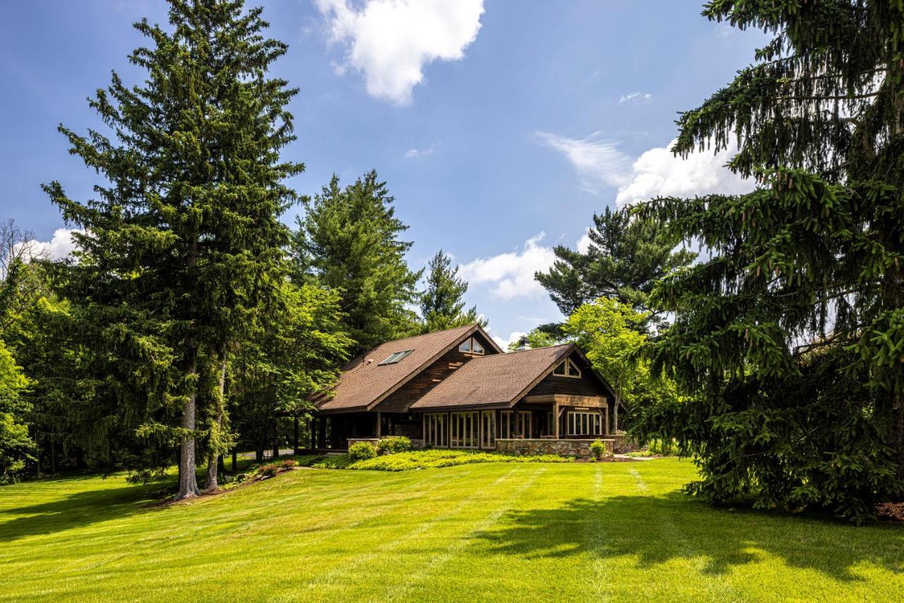 Baywood Conference And Lodging Center Coraopolis Eksteriør bilde